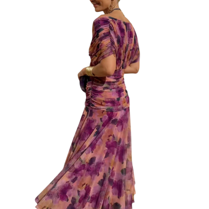 Evelyn – Elegant Dress With V-Neckline