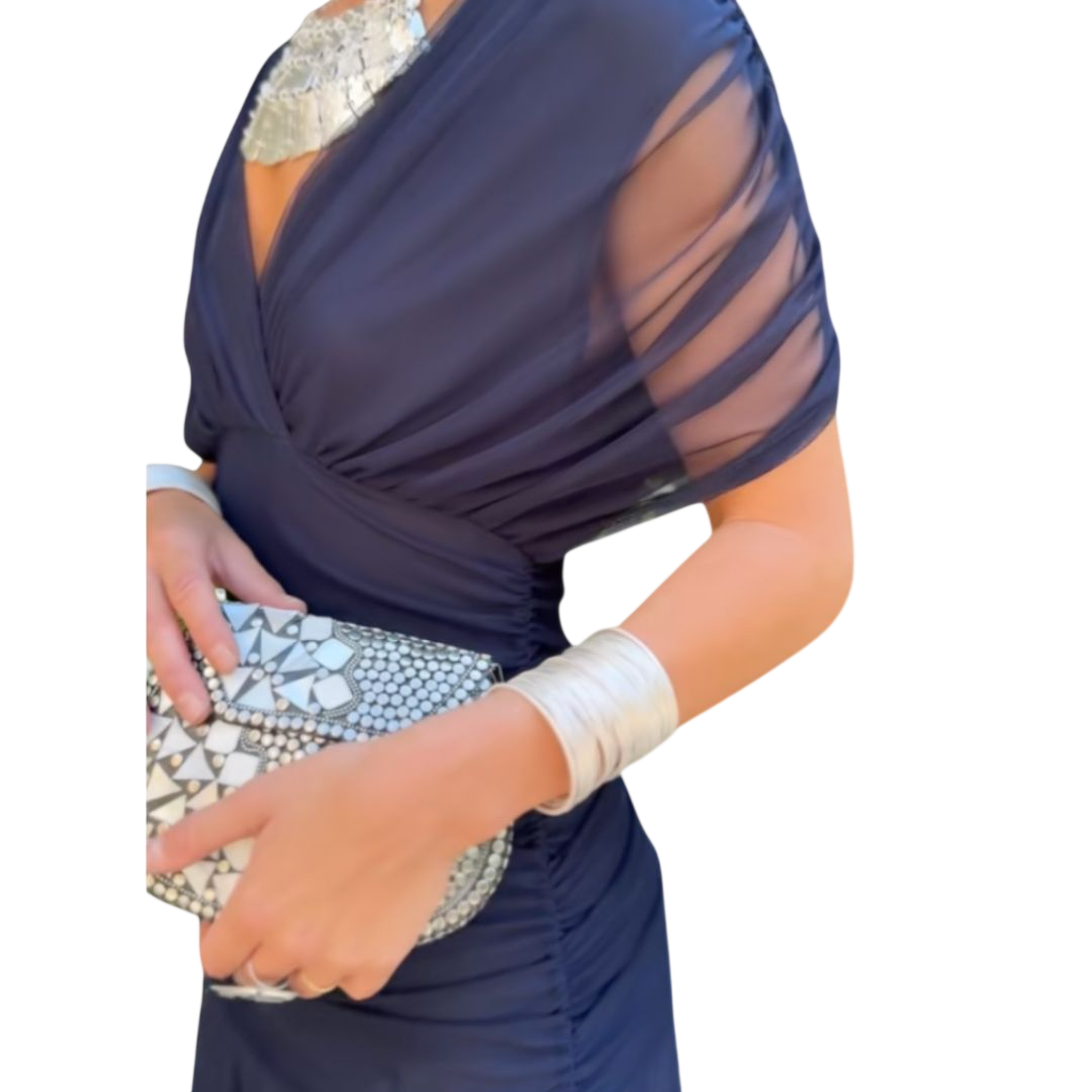 Evelyn – Robe élégante à encolure en V