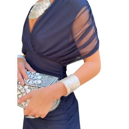 Evelyn – Elegant Dress With V-Neckline