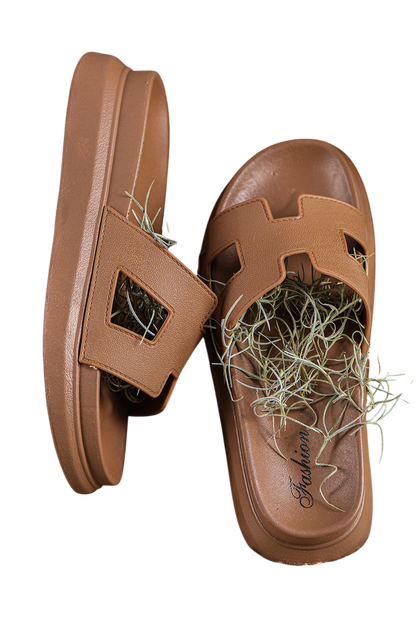 Elara – Everyday Slide Sandals