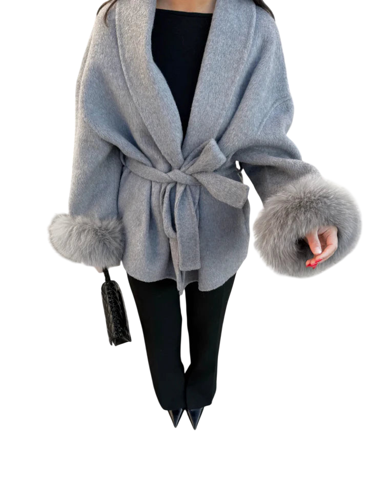 Isabella - Manteau en laine avec détail en fourrure aux poignets